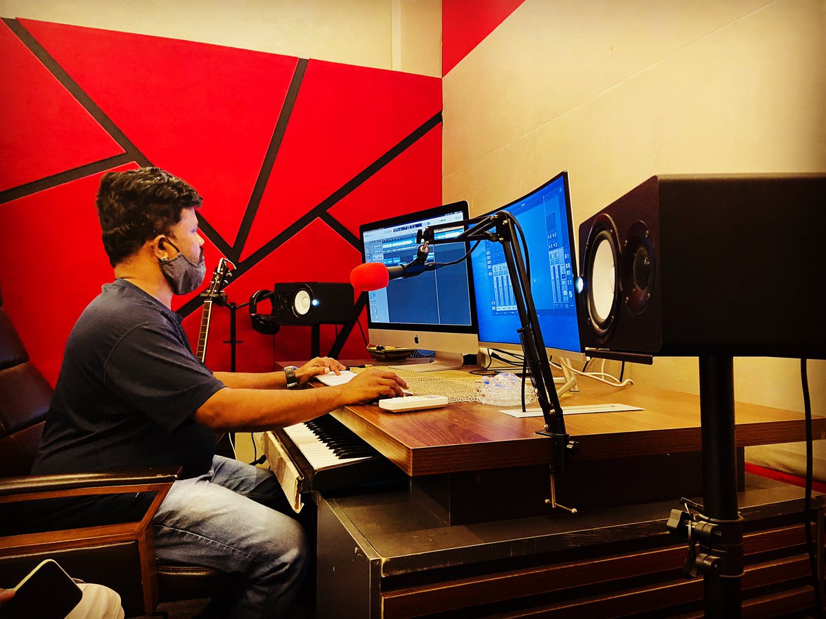 KvkrMC's tweet photo. Music is the strongest form of magic��🎹🎼🎵
@SekharMopoori magic on making!!!
Stay tuned…. #kvkrmoviecreations #telugucinema #tollywood #telugumovie #music #musician #musicproducer #adhityamusic #laharimusic #politics #boxoffice #telugufilmnagar #telugufilmindustry #reels https://t.co/LYyCn4dhcq