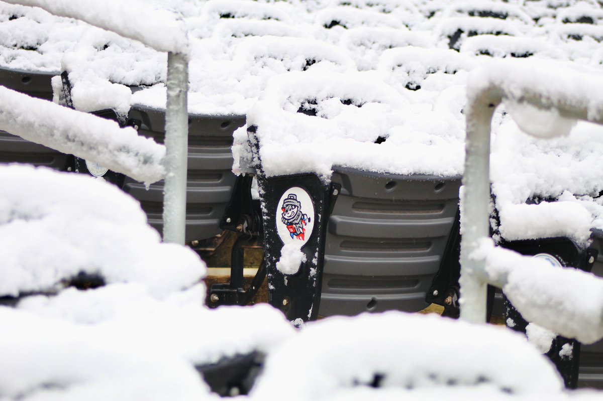 trashpandas's tweet photo. S N ⚾️ W  S H ❄️ W https://t.co/KeChF1QFA4