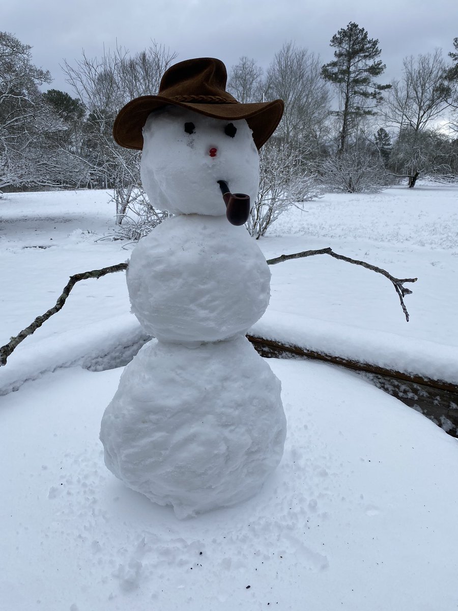 tsmith_lantern's tweet photo. Frosty showed up in Boaz @spann https://t.co/Dit4ysjHhU