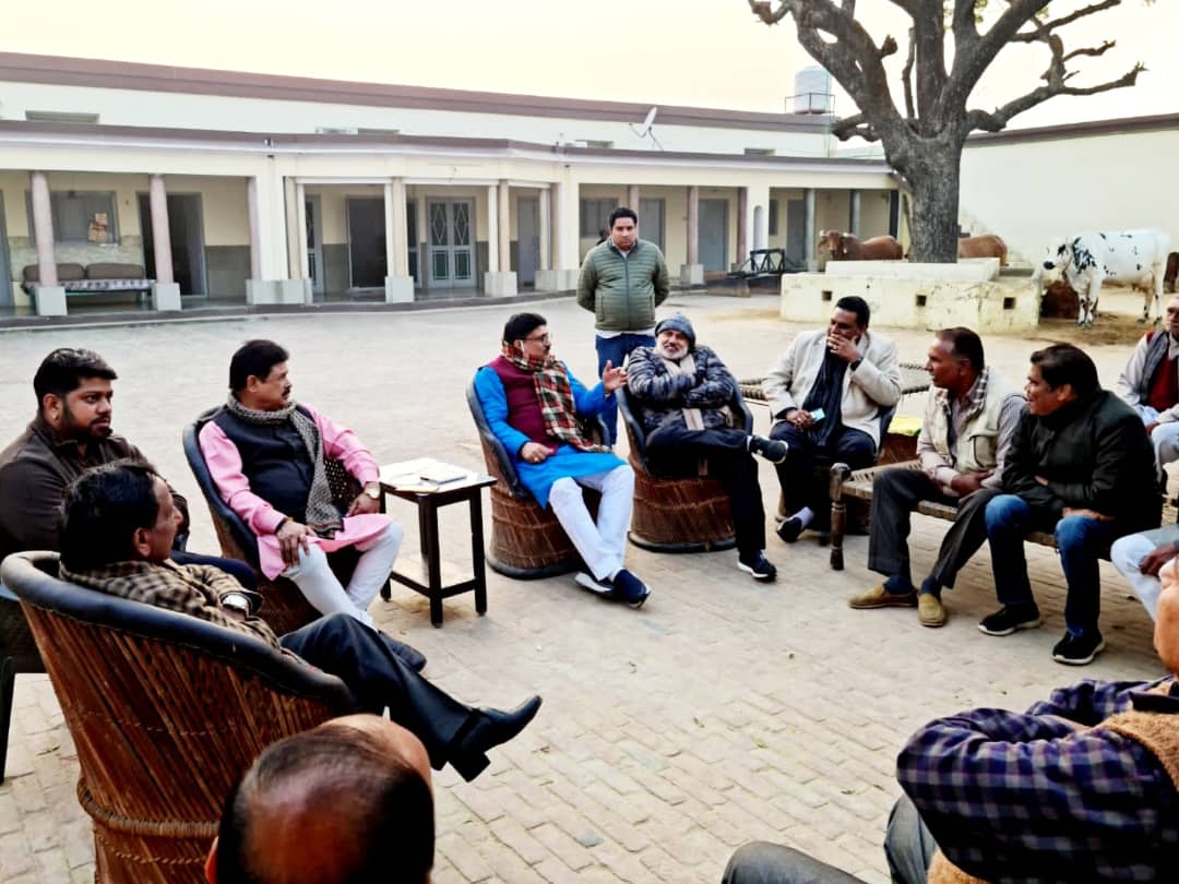 NiteshRajputBJP's tweet photo. उत्तर प्रदेश चुनाव के निमित सम्भल जिला की असमोली विधानसभा के नियावली गाँव के प्रमुख लोगों से मिलना हुआ। 

#upelection2022 
#UttarPradesh 
#yogiadityanath https://t.co/106C4IxTVQ