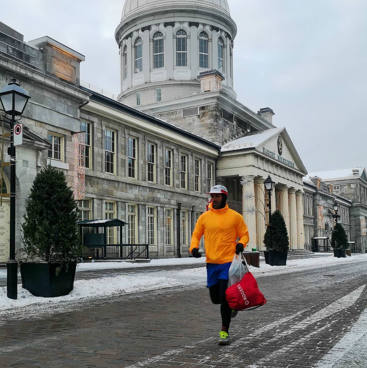 JamesGuilbaud's tweet photo. Here is how I ended 2021, with my last 2021 challenge #1streeteverymonth plogging run, in the Montreal street Saint Paul. I picked up 9 bags out of only 4km. We have to carry on and take care of our planet. @MTL_Ville @Val_Plante @s_guilbeault https://t.co/FruX4GC0cX