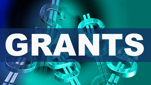 ILHeartlandLS's tweet photo. Only 12 days left to submit applications for these Illinois State Library grants:
-Public Library Per Capita & Equalization Aid Grants
-Live & Learn Construction Grant
Deadline: Jan. 15. Don't miss out funding for your community! https://t.co/dNHZE6x4NP
#IHLSLibraries #Grants https://t.co/lhZYLk7v2h
