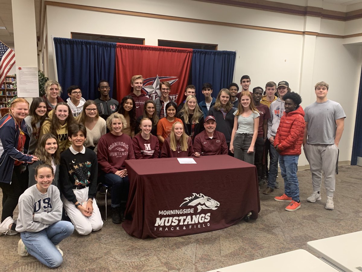 Congratulations to Nicole Zuehl on signing with Morningside University to continue her education and track and field career!