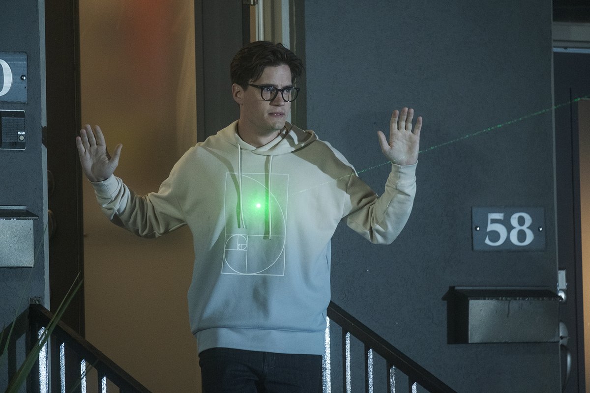 The Major Crimes team is forced to turn against Jesse when he becomes the prime suspect in a bank robbery. 

HUDSON &amp; REX returns Thursday Jan 6 8/7c on Citytv 🐾