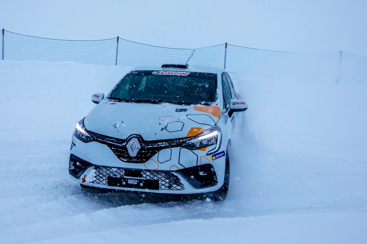 RenaultSeries's tweet photo. ❄️ First week of the year... And it's race week! 

Get ready for the inaugural Clio Ice Trophy round as part of the GSeries - Crèdit Andorrà on Saturday! 👊 https://t.co/AlG8mY2eQR