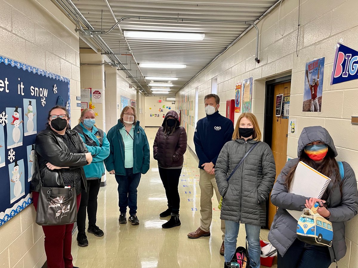 ColumbusEA's tweet photo. BREAKING: (🧵) This morning, in violation of longstanding past practice, CEA members at Valley Forge Elementary were directed to report to their classrooms to provide remote instruction- despite students being remote due to unsafe conditions. https://t.co/TqxQjRTYYN