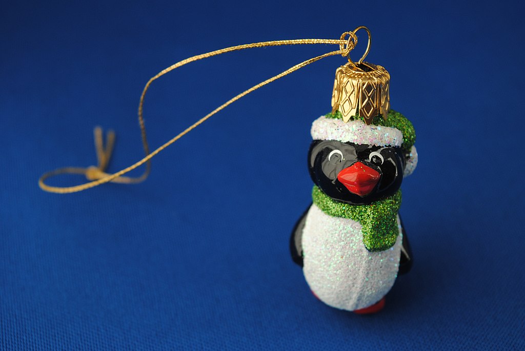 pigsonthewing's tweet image. I purchased this cheerful Penguin from the Käthe Wohlfahrt store in Berlin in November 2019 - my last trip overseas. He reminds me of those I saw in Australia and South Africa.

All these pics are on @WikiCommons under #OpenLicence - please do upload yours there, too.