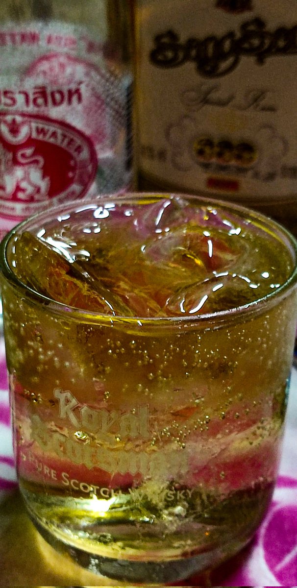 Kanyapat_710's tweet photo. กรู้วววว คนเดียวเฟี้ยวฟ้าว🥃 #เข้มๆ #สาวเชียงใหหม่ #ขี้เหงา 😋💓 https://t.co/FE5OelMTAo