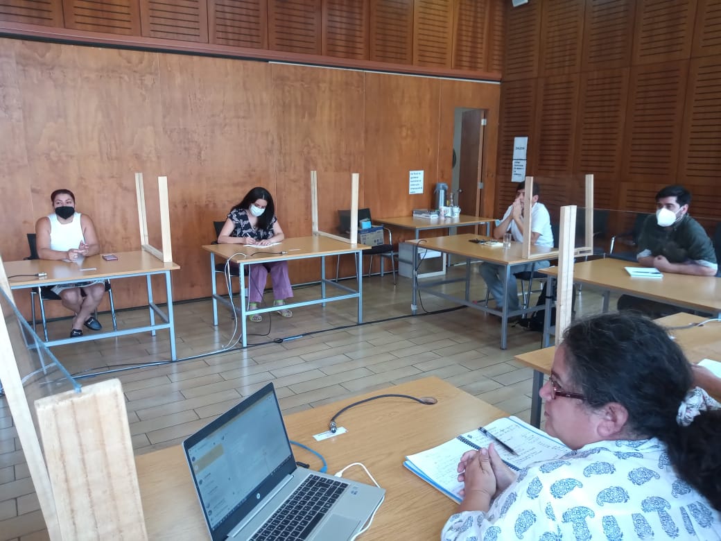 JavieraConcejal's tweet photo. Feliz con los avances para la futura oficina de migración de #Talca @IMTalca, agradecida con el Alcalde @jcdiazavendano y colegas concejales. Saludos a la comunidad migrante, medios y organizaciones del tema @diariotalca @surmaule #Migraresunderecho @mauriciovali9 https://t.co/P7fzlLvZsX