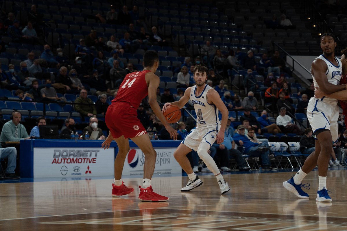 You don't want to miss <a href="/IndStBasketball/">Indiana State Basketball</a> taking on Evansville this Wednesday night!

Want to go to the game? Retweet this and I will DM a winner and give them two lower bowl tickets to the game Wednesday night.

#MarchOn