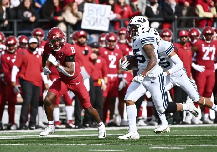zach_barnett's tweet photo. BYU has the best uniforms in college football, full stop. Go ahead and @ me, I'm right.

https://t.co/aBhCLfNBHG https://t.co/Mo3Nx9HdLd