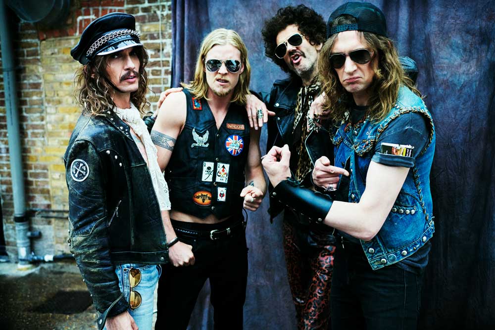 #Interview with #hardrockhell 15 #Headliners @thedarkness - Emanating Light During Times of Darkness Words by Adam Kennedy Read in Full 👉 bit.ly/32L22O #HRH #LoveMusic #Rock #NewMusic #News #RockNews #HRHNews #HRHMag #HardRockHell #HeavyMetal #HeavyRock #HRHRocks