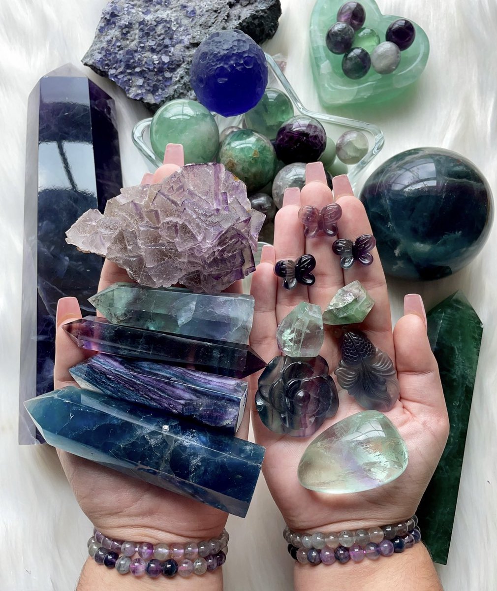 mysticmtncrys's tweet photo. 💗🌸🍬🎀 or 💙🌿🦋🧚🏻🌌 https://t.co/6VlDcPOdCb