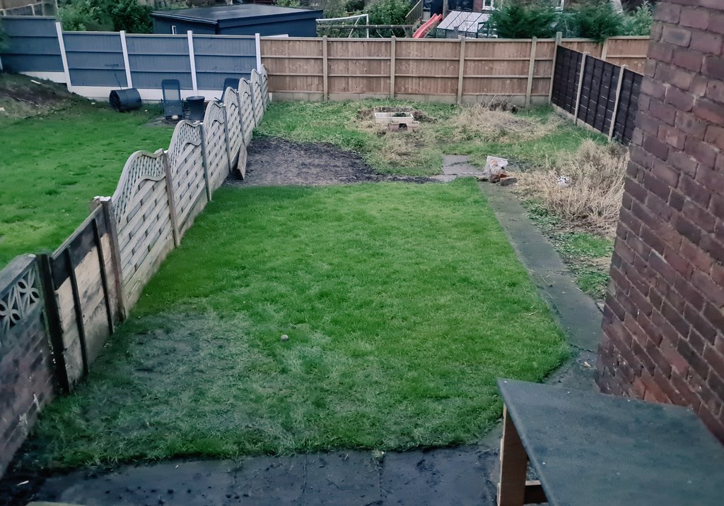 MissAnnaDuncan's tweet photo. 1st day in the garden for 2022 🥰

Repaired the fence and stopped some brambles taking off across the garden. Many more days like this to come this year! https://t.co/07MmfvgFw9