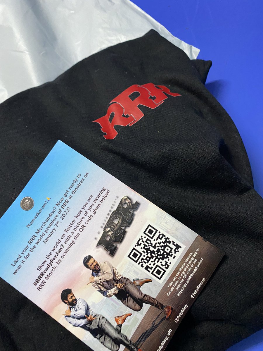 BheemVishnu's tweet photo. #RRReadyForJan7 with my #RRRMovie T-Shirt! 🔥🌊 Thank you to @rrrmovie @fullyfilmy_offl for these!! #JrNTR #RRR https://t.co/h8G36R3cCa