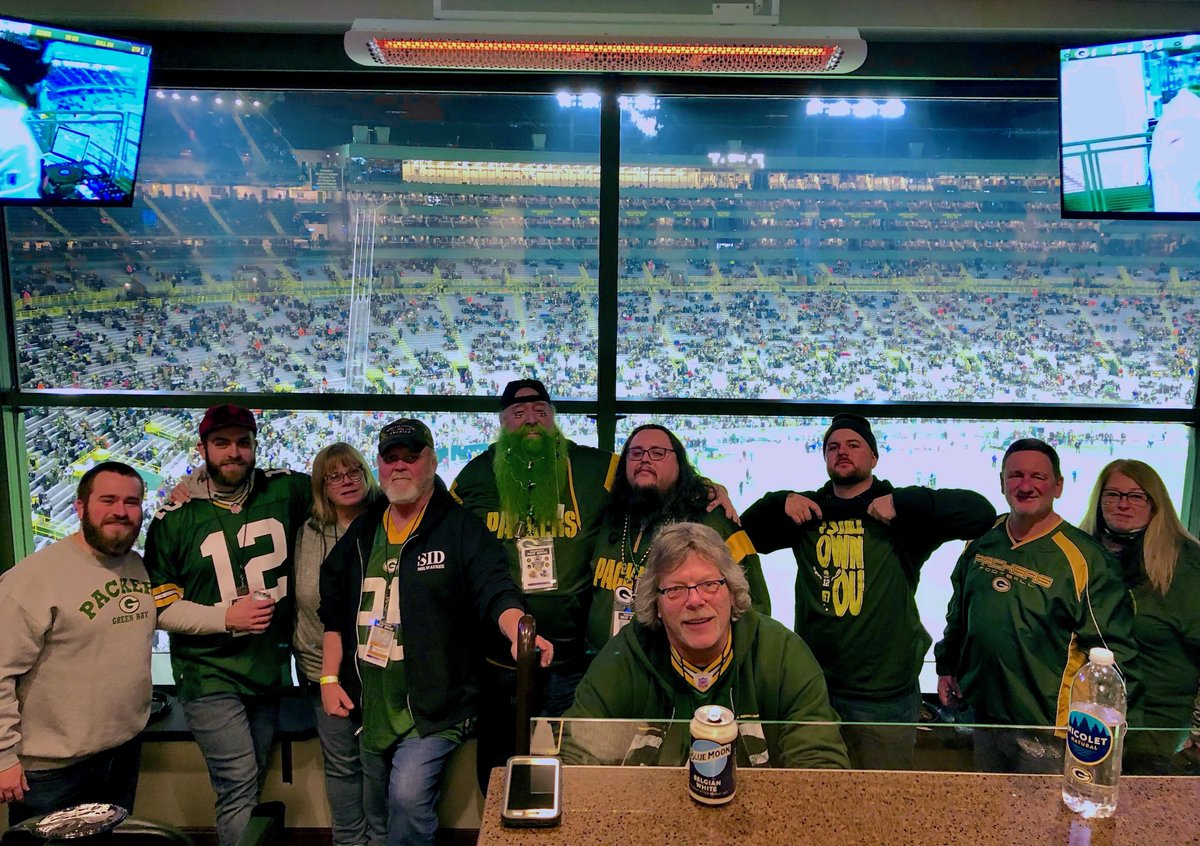 Congrats to Edward on winning the Window Select - Green Bay Packers Champions Suite Sweepstakes!!! 🏈 

Thanks to all who entered! Follow Window Select for more chances to win.

Free Home Estimates: bit.ly/3JEWFl9

#GoPackGo #packers #greenbaypackers #windowselect