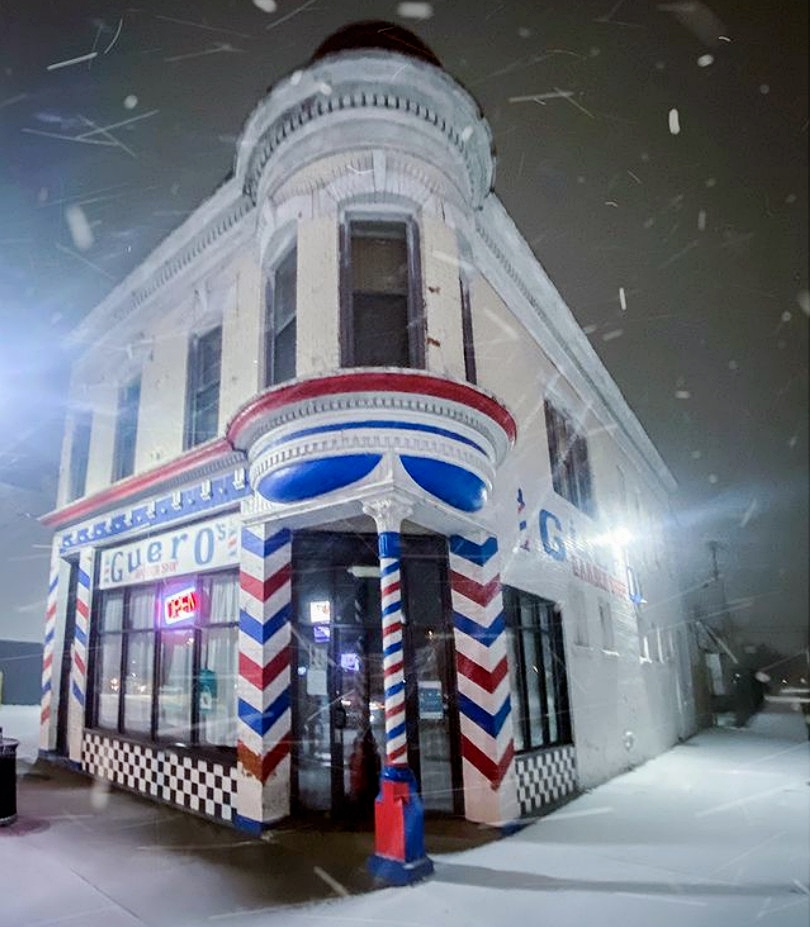 DeadlineDetroit's tweet photo. #DetroitLooksLikeThis at Guero's Barber Shop, West Vernor Highway at McKinstry Street (Southwest)

Photo by Colin McConnell (@ColinDetroit) | #snow #WinterinDetroit https://t.co/ON31s31joZ
