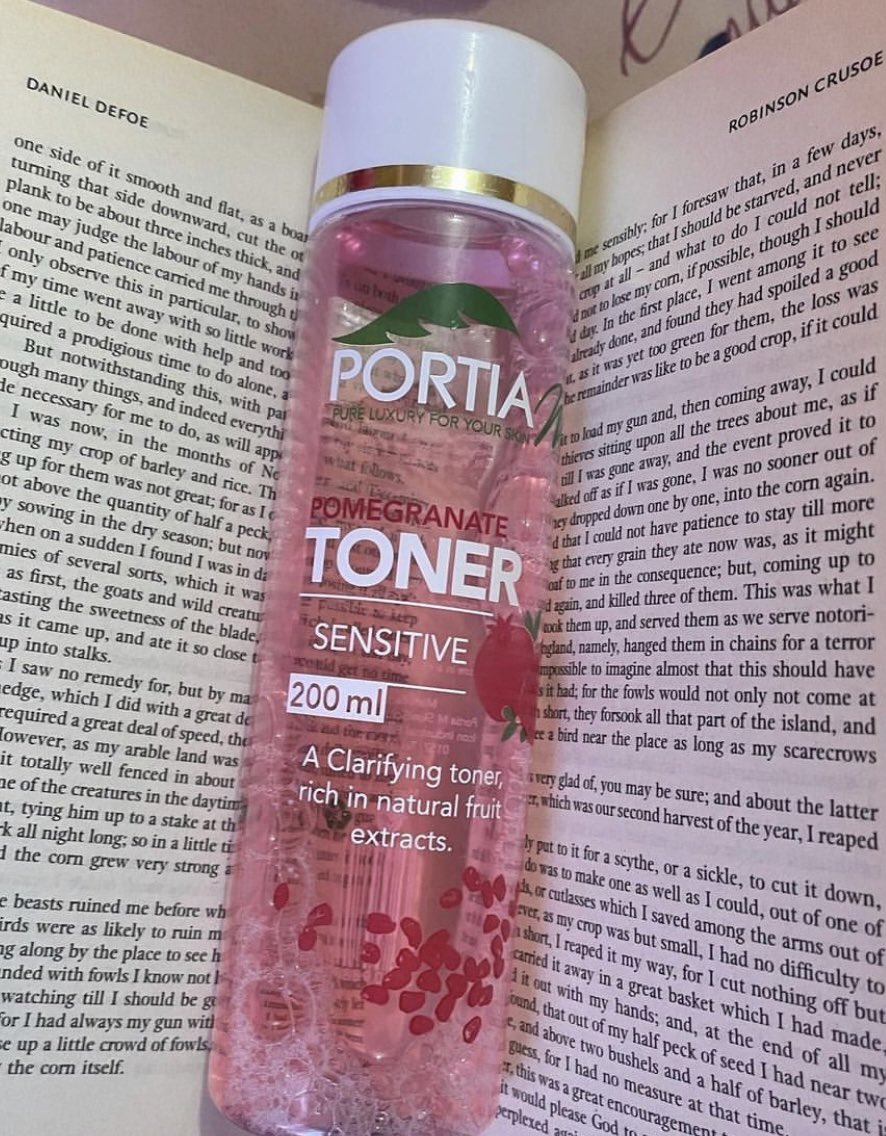 PortiaM_Skin's tweet photo. Marula🍋 or Pomegranate Toner🍒?
Tell us which one is your favourite and how often you apply it✨🥰
#portiamskincare
#teamred
#PMpomegranate
#teamyellow
#PMmarula
https://t.co/qHZhwHbIgO https://t.co/hfNapw72Kn