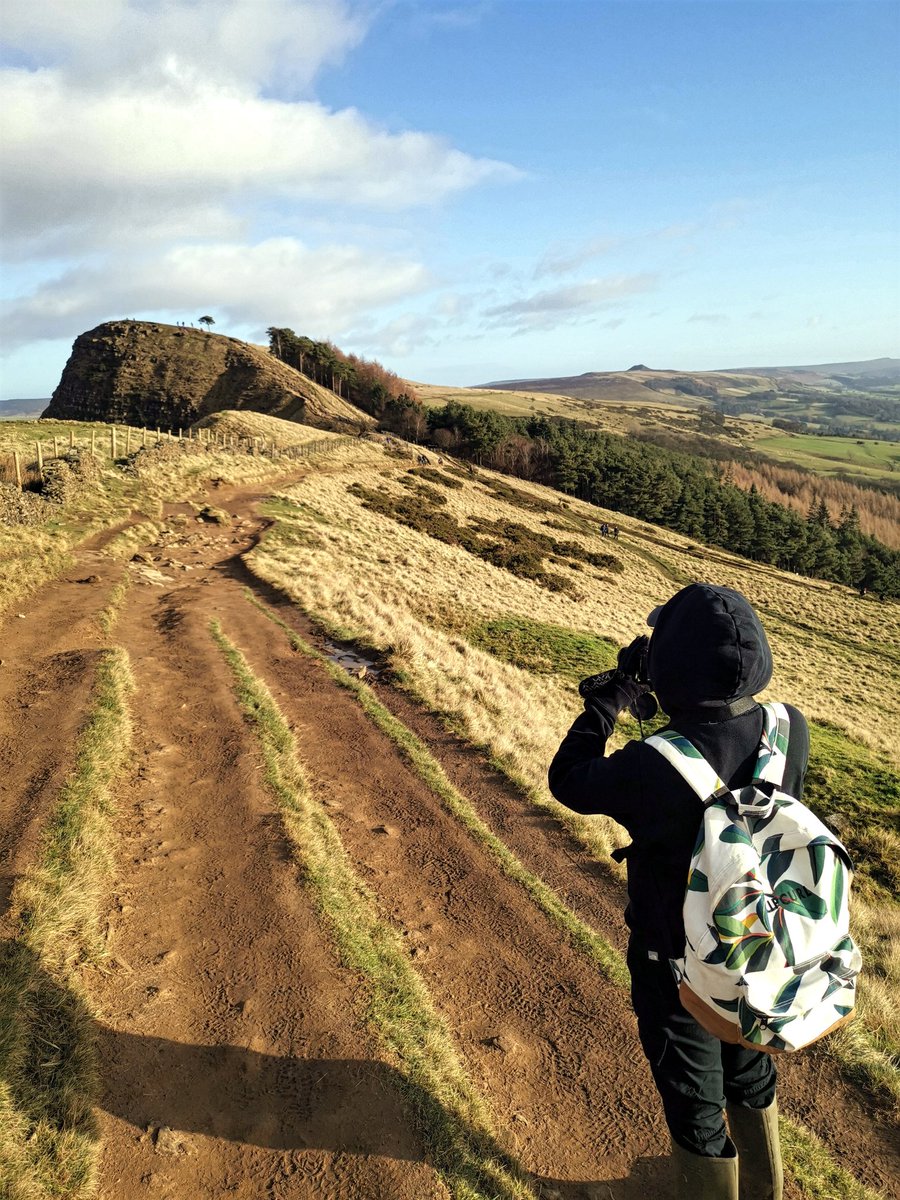 pike_kane's tweet photo. Lylah getting some snaps. @peakdistrict @LylahPike https://t.co/wvZsBcfHmV