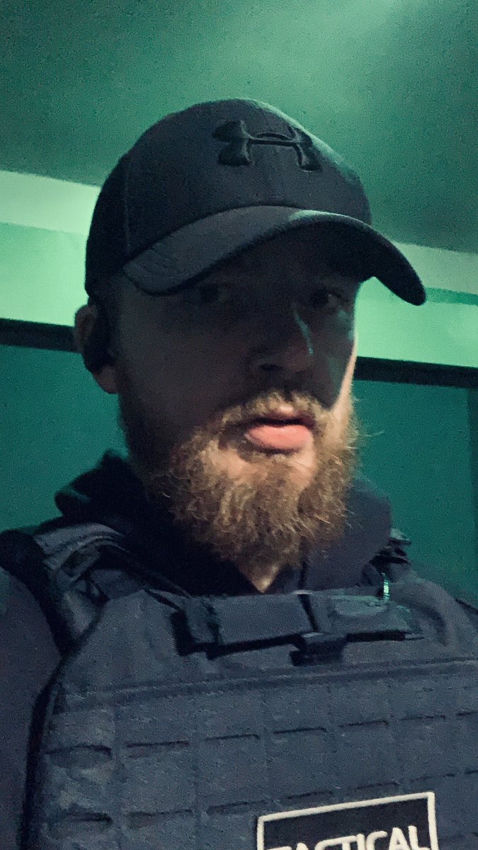 Three days into #2022 two session in the weighted vest. 💪🏽

Loads of goals on all levels sets (professionally &amp; personal) time to get after them! 

#goalsset #dreamsdontworkunlessyoudo #workharderdaily #focusup