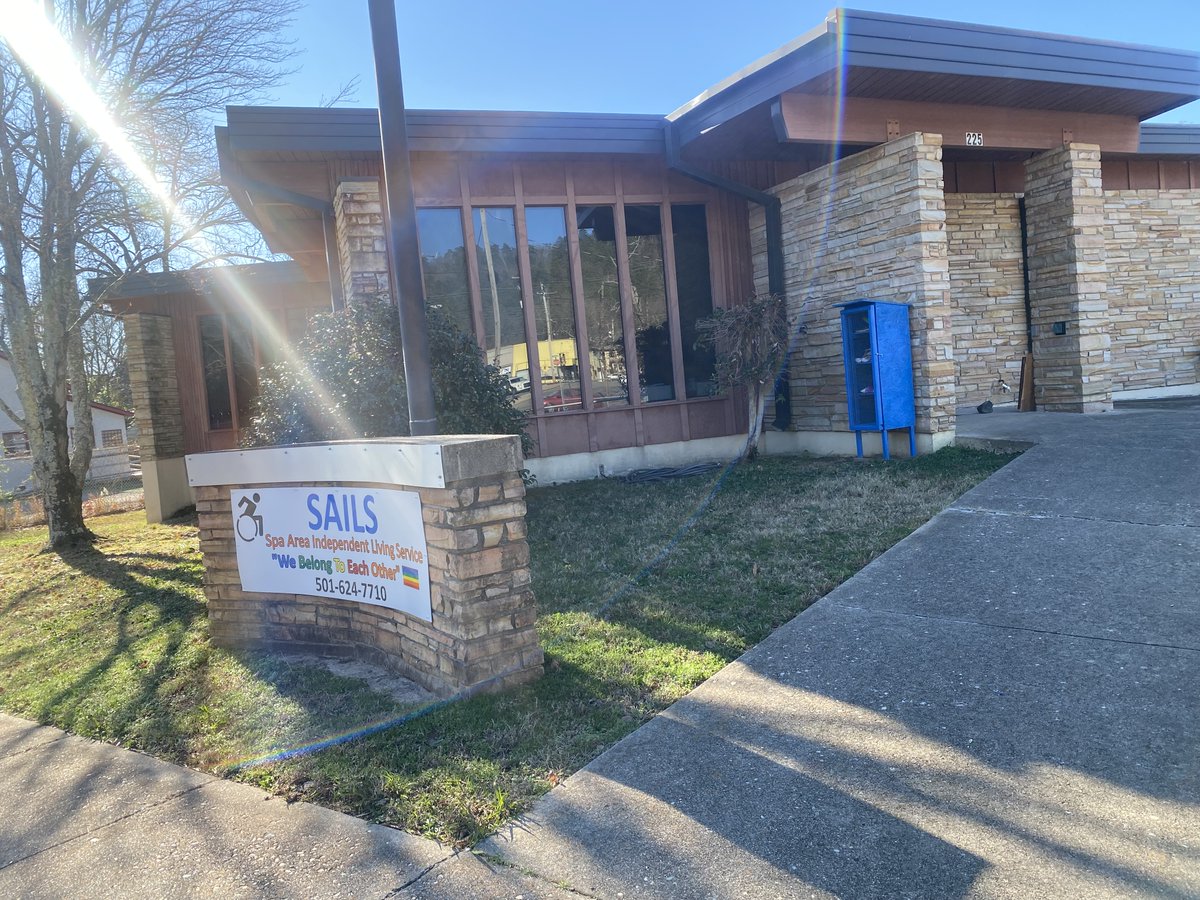 SpaArea's tweet image. Sails would like to thank everyone who came out and helped us move buildings! We have officially moved into 225 Hazel St.