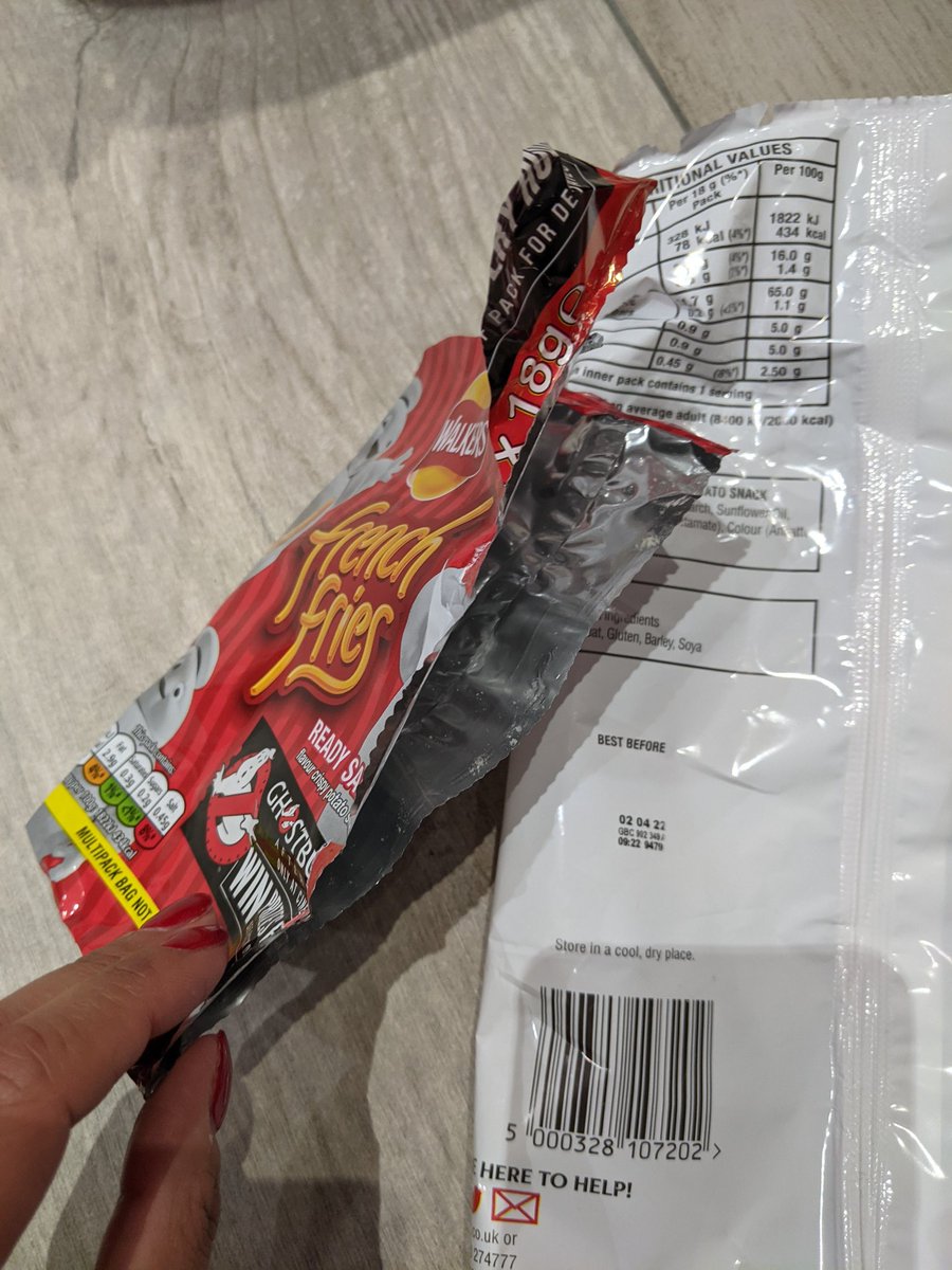 mrssheenapatel's tweet photo. Looks like an issue at production level as the side of the pack is not sealed! https://t.co/ai4kUWfs39