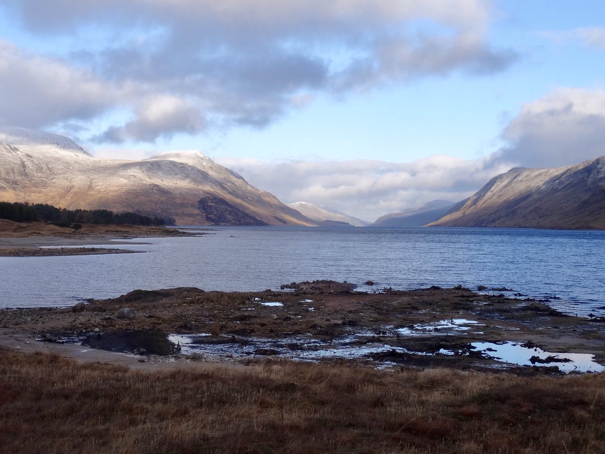 IMO there is no better way to start off a new year than a brisk meander over to the stunning south shore of Loch Ericht looking across to Ben Alder. I must do more of this in 2022. #NewYearsResolution