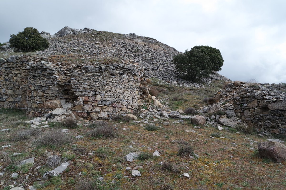 lopezpresa_'s tweet photo. El Castillo de Alba, de los más antiguos se perderá para siempre a pesar de que el ILC concedió 80.000€ para su restaruación. Os cuento por qué: https://t.co/yrJRVsm4NA