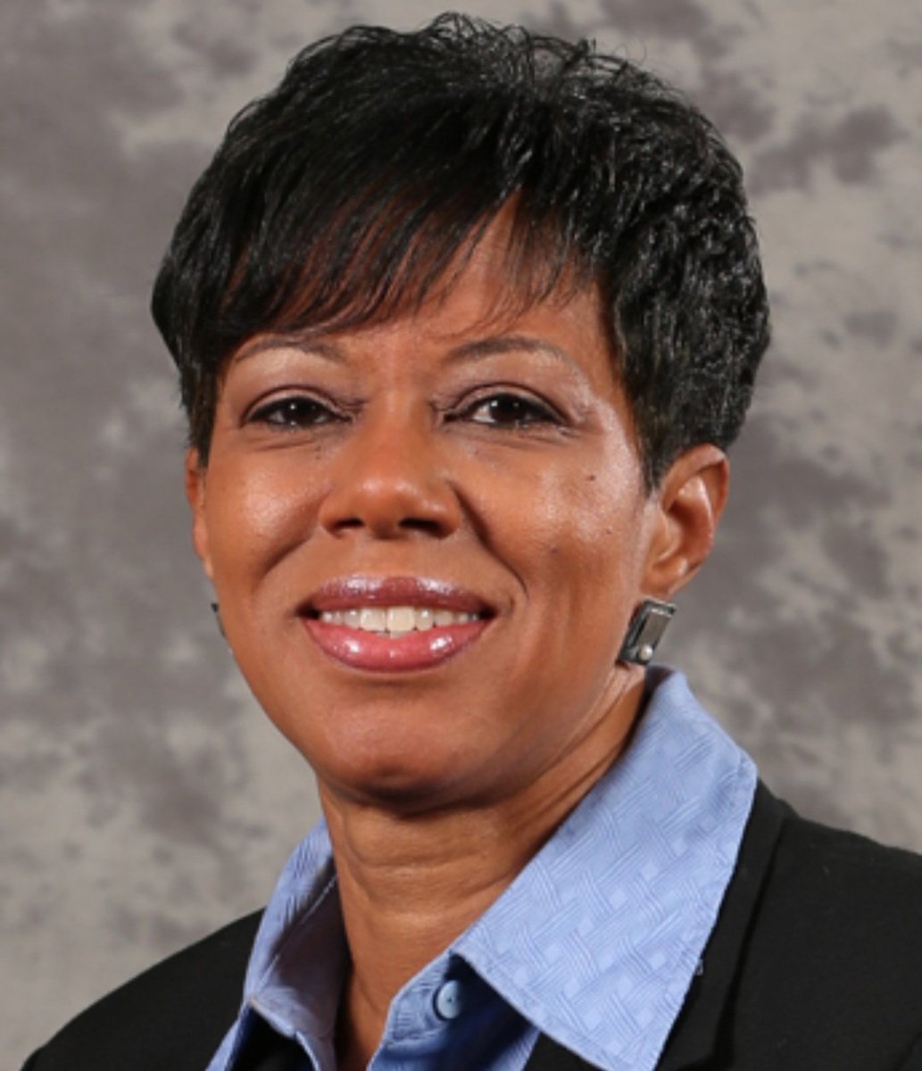 MinnesotaMillea's tweet photo. After 34 years with the Minnesota State High School League, associate director Lisa Lissimore has announced that she will retire April 30. 
https://t.co/CEdDtxpYyQ https://t.co/vqS8x4NO0q