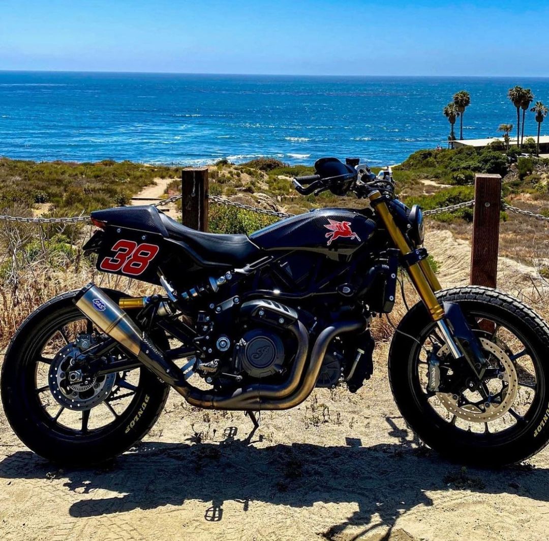 Biltwell's tweet image. The Parts and Labor expo is on January 8th and we’ve got a plethora of cool bikes coming out to the show in addition to a bunch of good vendors too. Del Mar Fair 10-5pm. partsandlaborexpo.com