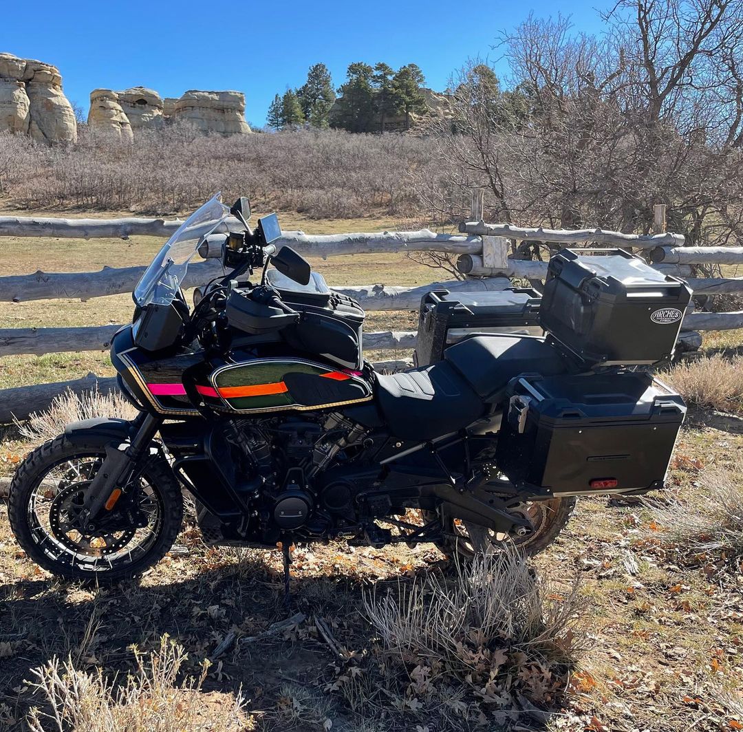 Biltwell's tweet image. The Parts and Labor expo is on January 8th and we’ve got a plethora of cool bikes coming out to the show in addition to a bunch of good vendors too. Del Mar Fair 10-5pm. partsandlaborexpo.com