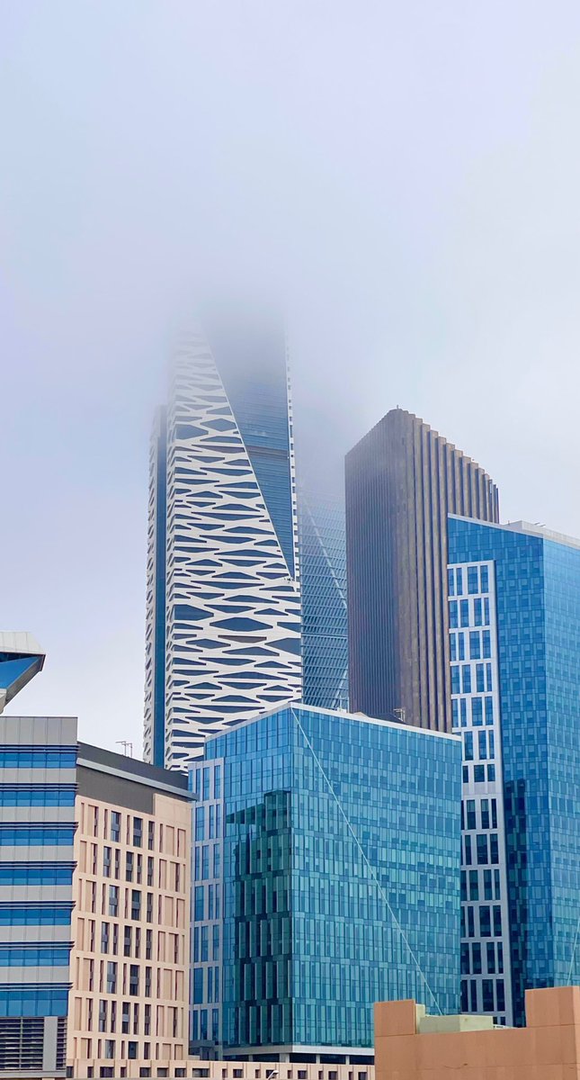 #الرياض_lلان Foggy Riyadh ☁️🤍