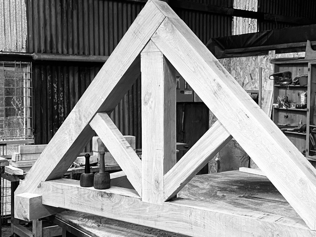 C_Saw_'s tweet photo. Oak porch almost complete 

https://t.co/yKneJoQ15g https://t.co/cPLN8k0t8Z