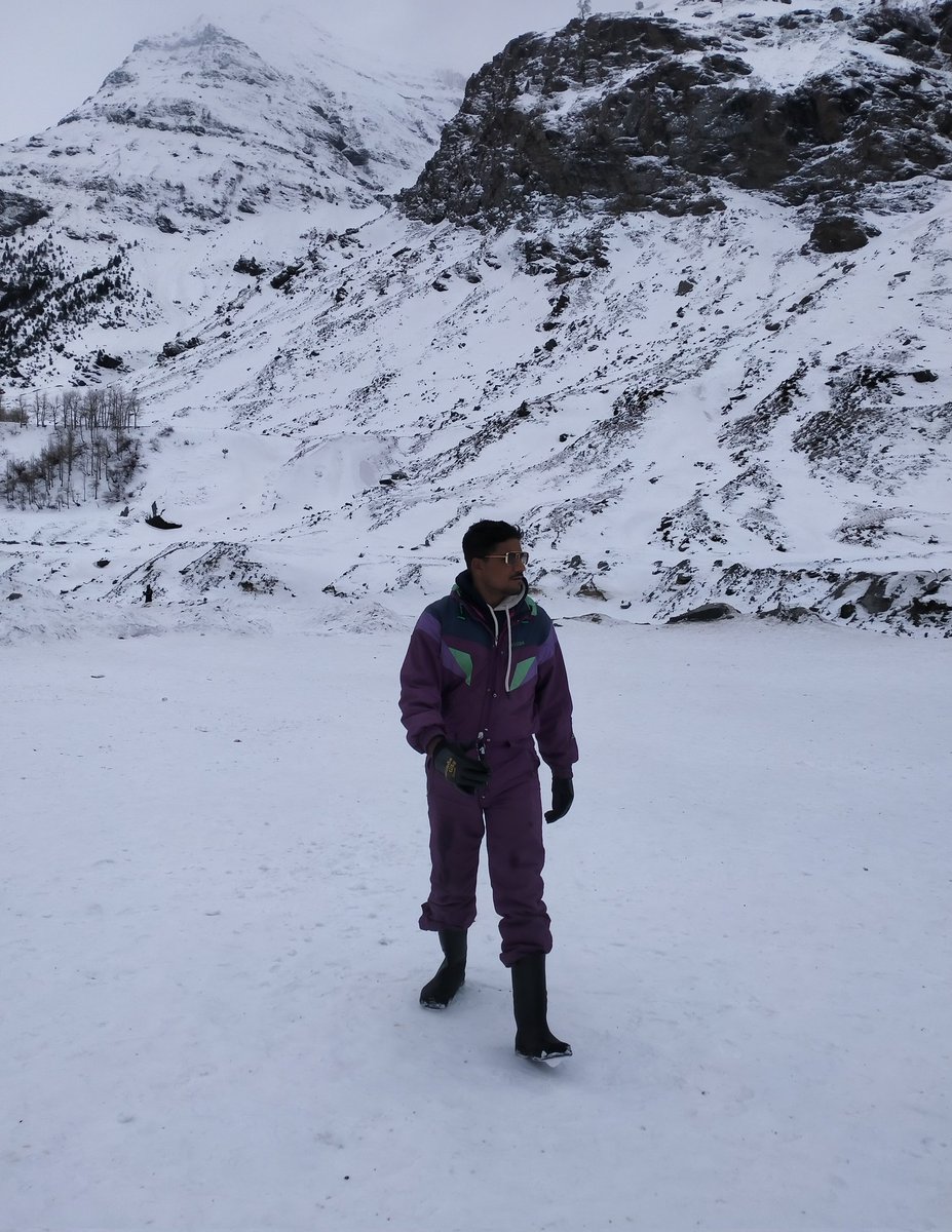 lalitmali03's tweet photo. Journey for new year !!
#FirstPic2022 #Manali #Rohtang https://t.co/Gqh9Lv2Ba5