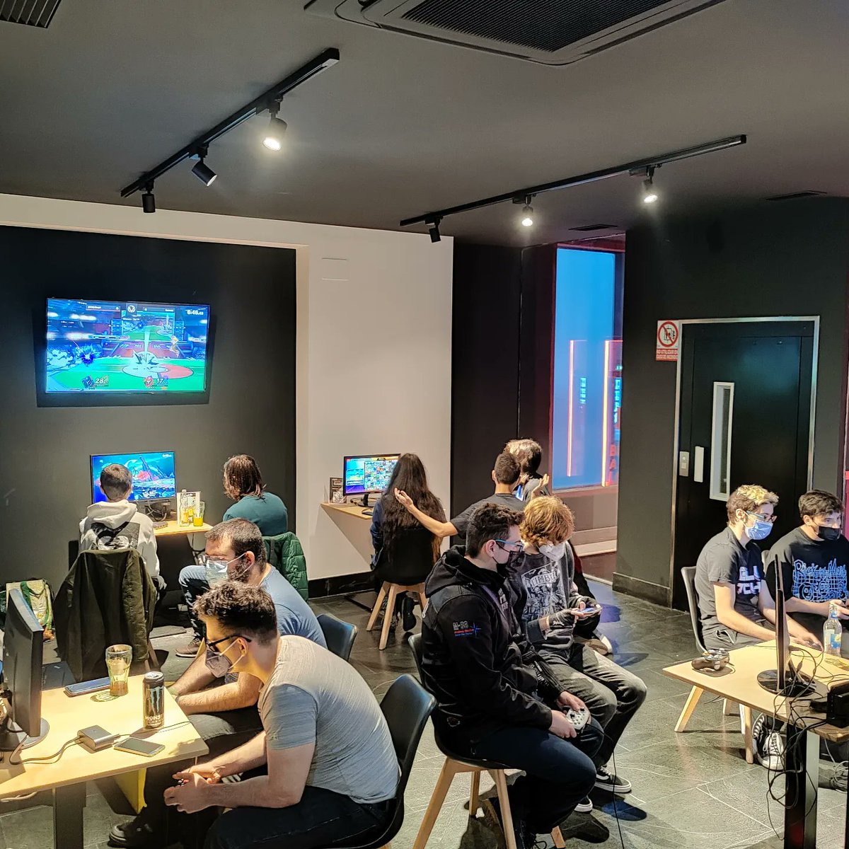 OhMyGameLeon's tweet photo. Primera quedada Oh My Leader! De la gente de @smashbrosleon
Se vienen cositas 😁🎮🏆 https://t.co/bo3V9n3Sze