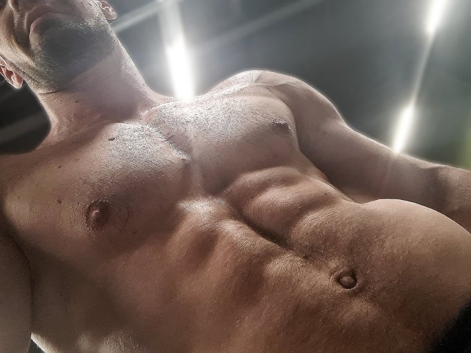 Je suis toujours malade  Mais je reviens bient&ocirc;t https://t.co/k9k7J7TOlV