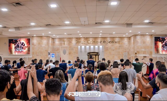 FJUSorocabaSP's tweet photo. Porém, Deus não deixou de nos capacitar com as armas dEle para vencermos qualquer situação. Hoje, os jovens tiveram a oportunidade não somente em aprender, mas também puderam buscar a maior arma de Deus que é o Espírito dEle.

#VemPraFJU https://t.co/DD8rAMYnAN