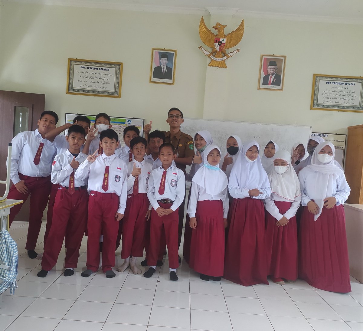 AauSheckler's tweet photo. awal Tahun https://t.co/bl62GcBOir