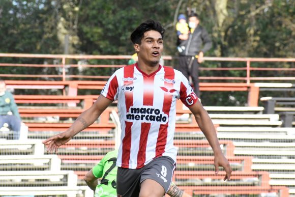 ElOtroValentIIn's tweet photo. Atlético de Madrid 🇪🇸 tiene un acuerdo de palabra con Matías Arezo desde junio de 2021 y todo indica que en este Mercado de Transferencias, el joven delantero partirá hacia el viejo continente. https://t.co/3SqMIo7gQC