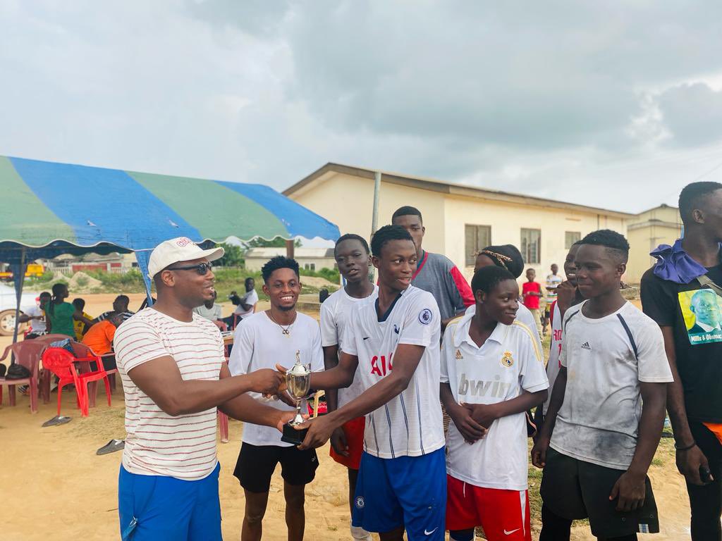 EdinamanC's tweet photo. HOCKEY IS THE REASON. 
Congratulations TEAM JAQ. A well deserved victory 

@moysgovgh @GhanaHockey  @isports360 
#YHM21 
 #hockeyinvites
#yoty2021
#isports360 https://t.co/OeAuktJDsT