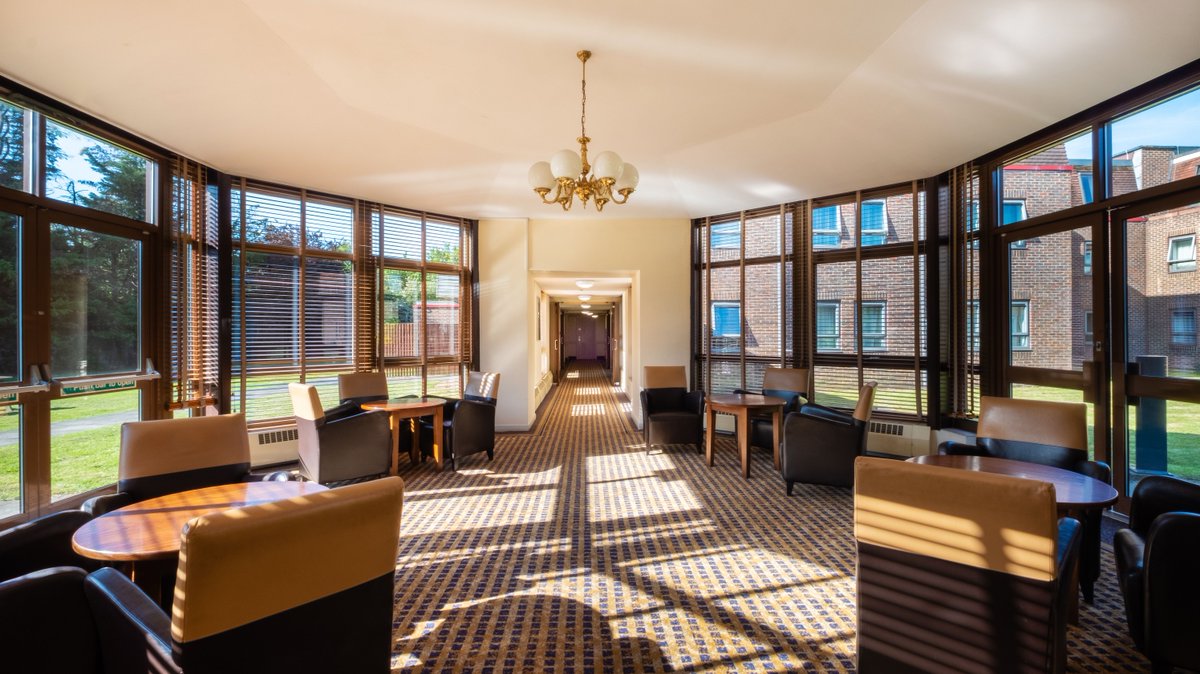 Holiday Inn London - Bexley tweet media