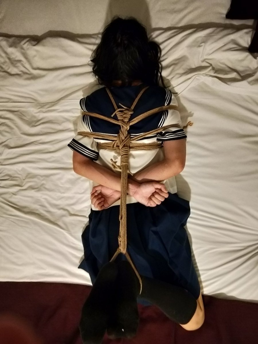 Emilie_Sub's tweet photo. 绳师:
@sleepyjack130

#着衣緊縛 #拘束　#束缚　#縛り #ropebunny  #女装 #CD  #shibari #伪娘  #男の娘 https://t.co/rCvw1lZ7kV