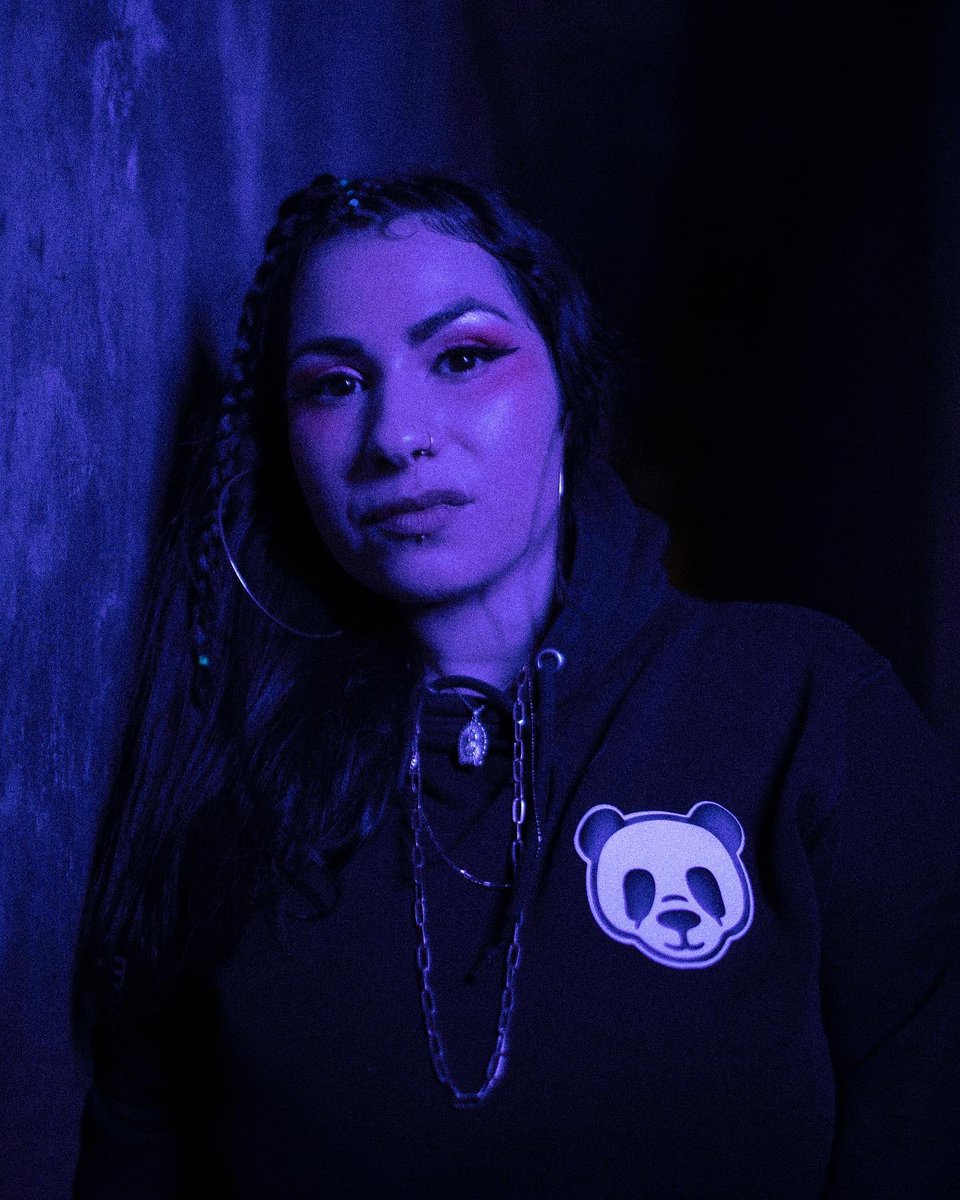 Keep Talking single/video this Friday w/ <a href="/TheSessionCA/">TheSessionCA 🦋</a>… 
‘3 am in Frisco’ EP 1.25.22
Discord and NFT project w/ @w_c_creatorz  on the way…

#femalerapper #rap