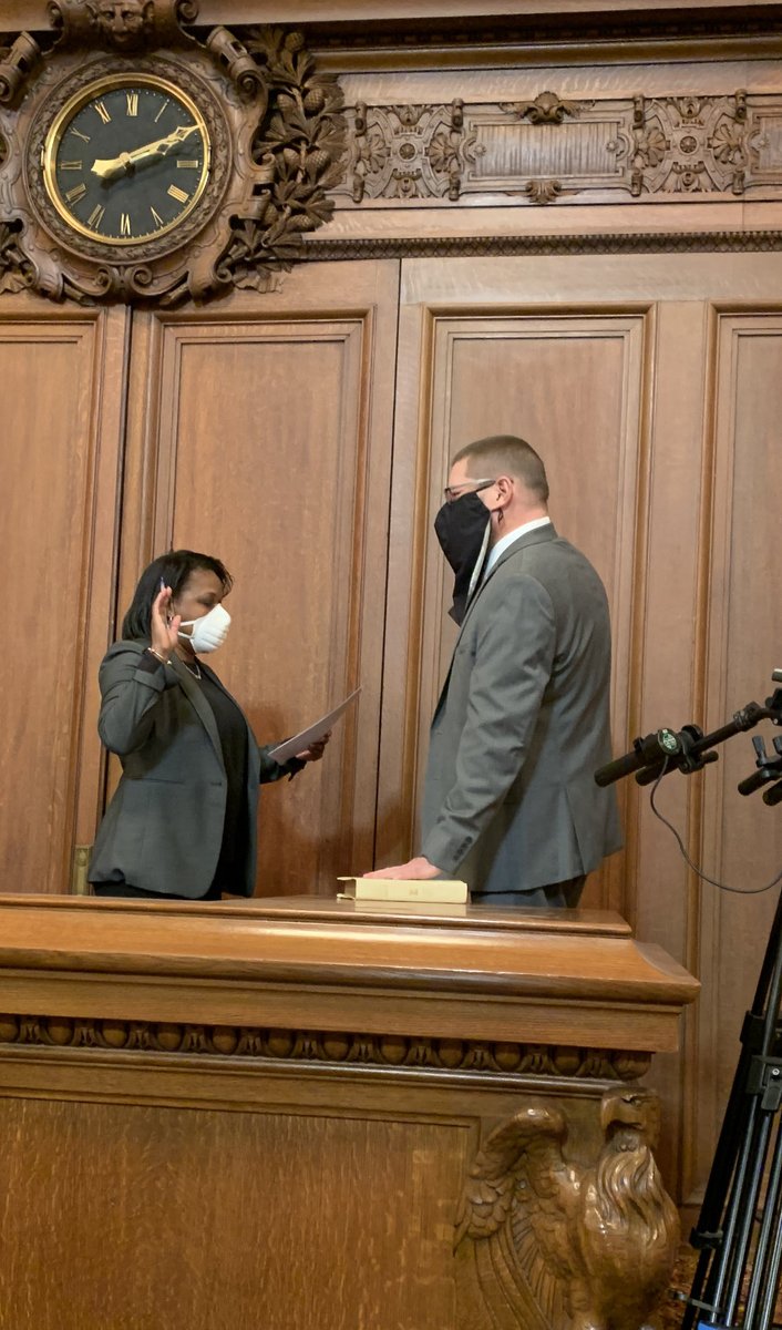 kazy_brian's tweet photo. Today I had the honor of being sworn into the 134th @CityofCleveland @CleCityCouncil by the Honorable @JudgeEarley. Thanks your Honor, the CLE and the residents of Ward 16. #servingwell #4more https://t.co/gUGpoLnP22
