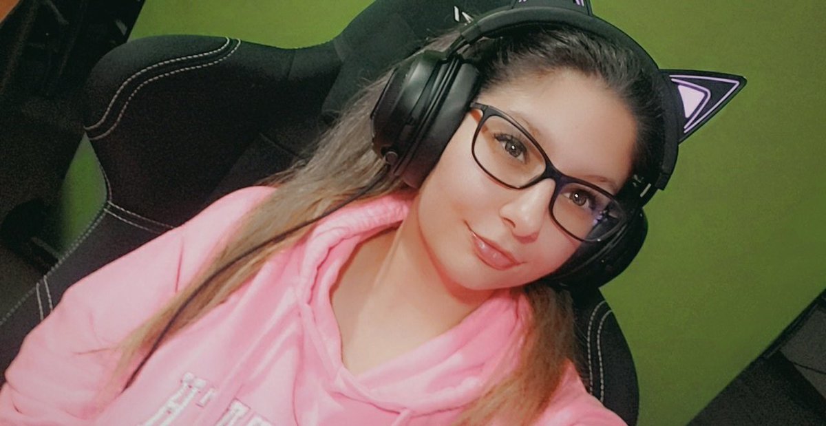 WHO'S READY FOR SOME ARENA TODAY!

I KNOW I AM!
NOW LIVE ON TWITCH!
#ApexLegends #SmallStreamersConnect 
#twitch