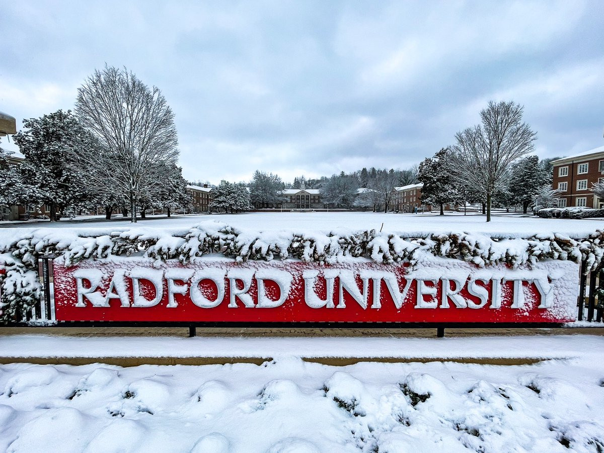 radford_alumni's tweet photo. The first snow of 2022! 😍
#RadfordU | #RadfordAlumni https://t.co/JweghcsgQn
