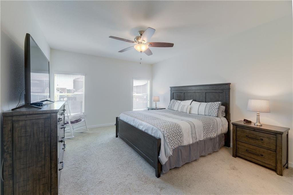 REMAXSkyline's tweet photo. This gorgeous home located in Liberty Hill features three bedrooms, two bathrooms, a beautiful granite kitchen island, and a spacious porch. 

Contact Jennifer to get a closer look at this amazing property!
Jennifer Puryear ®️
 ☎️ (512) 917-5161 
@jenniferpuryear https://t.co/zxcEtOh29s