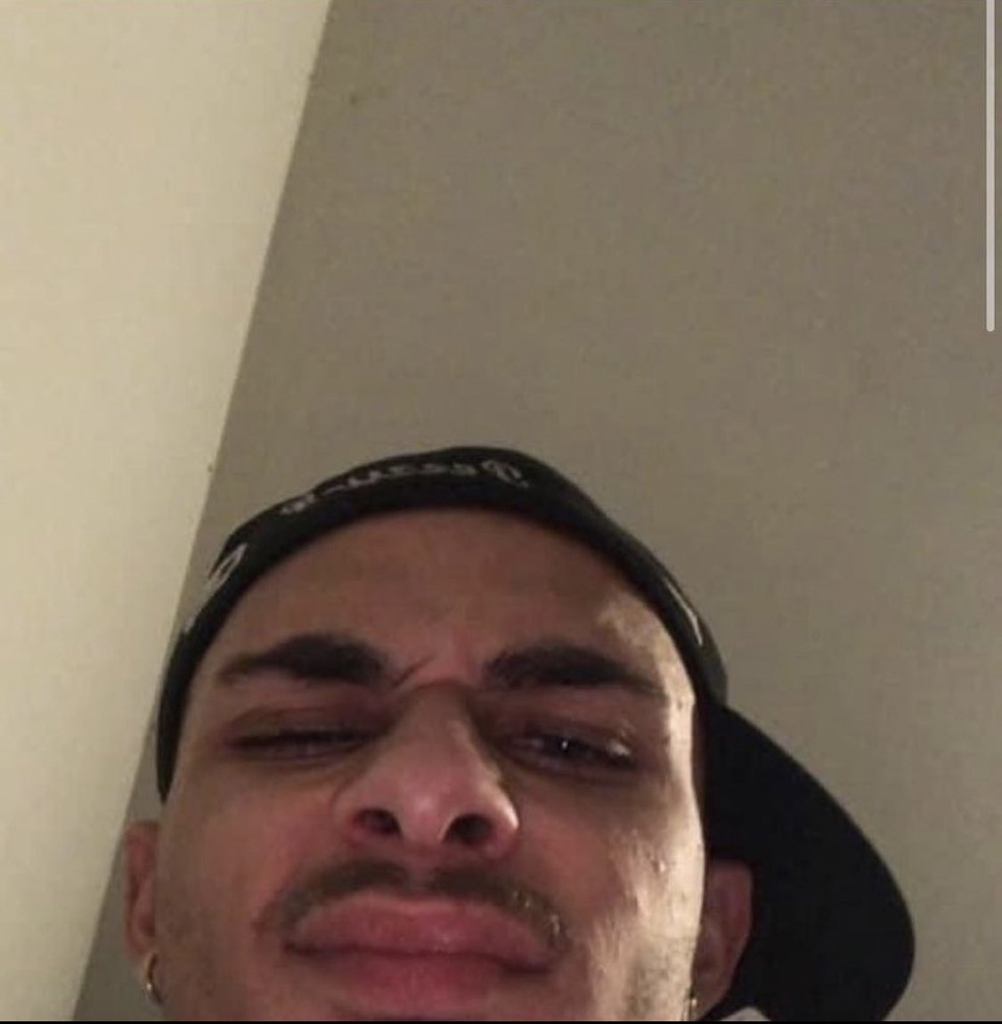 my face when it says I’m “subscribed” to one of you hoe mfs on Snapchat like u a celebrity or sumn
