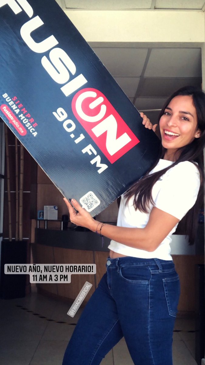 fusionradiomx's tweet photo. Año Nuevo, horario nuevo! Fusionate con @erikacanoficial de 11 am a 3 pm 💁🏻♀️🎙
#añonuevo #2022 #FusionRadio #Veracruz #musica #locutor #locutora #Radio #radioveracruz #felizlunes #Fusion #Fusionate #Fusionados https://t.co/utC1QdAiQR