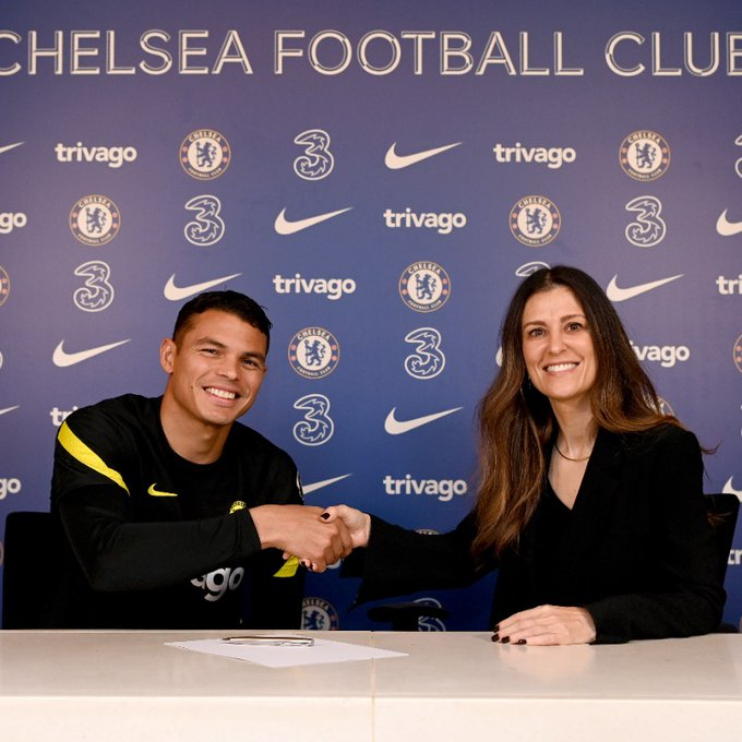 DeadlineDayLive's tweet photo. 📝 DEAL DONE: Chelsea have confirmed that Thiago Silva has signed a one year contract extension with the club until June 2023. (Source: @ChelseaFC) https://t.co/Qp0oia8G9a